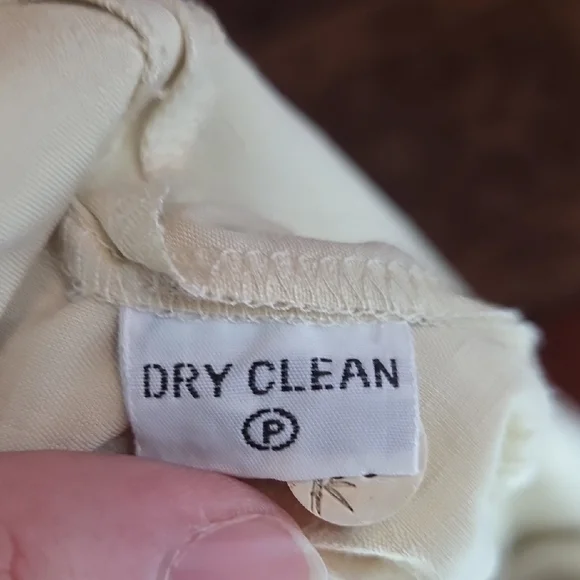 Tommy Bahama Light Cream Casual Button Down Shirt, Silk And Linen, Medium - Picture 10 of 10